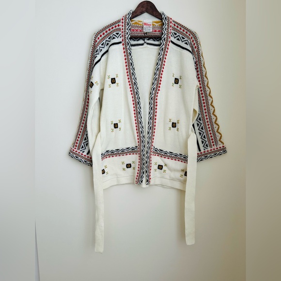 VINTAGE 70s Belted Cardigan - Picture 3 of 9